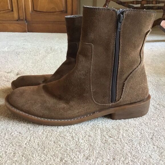 Banana Republic Brown Suede Leather Ankle Boots - Picture 1 of 8